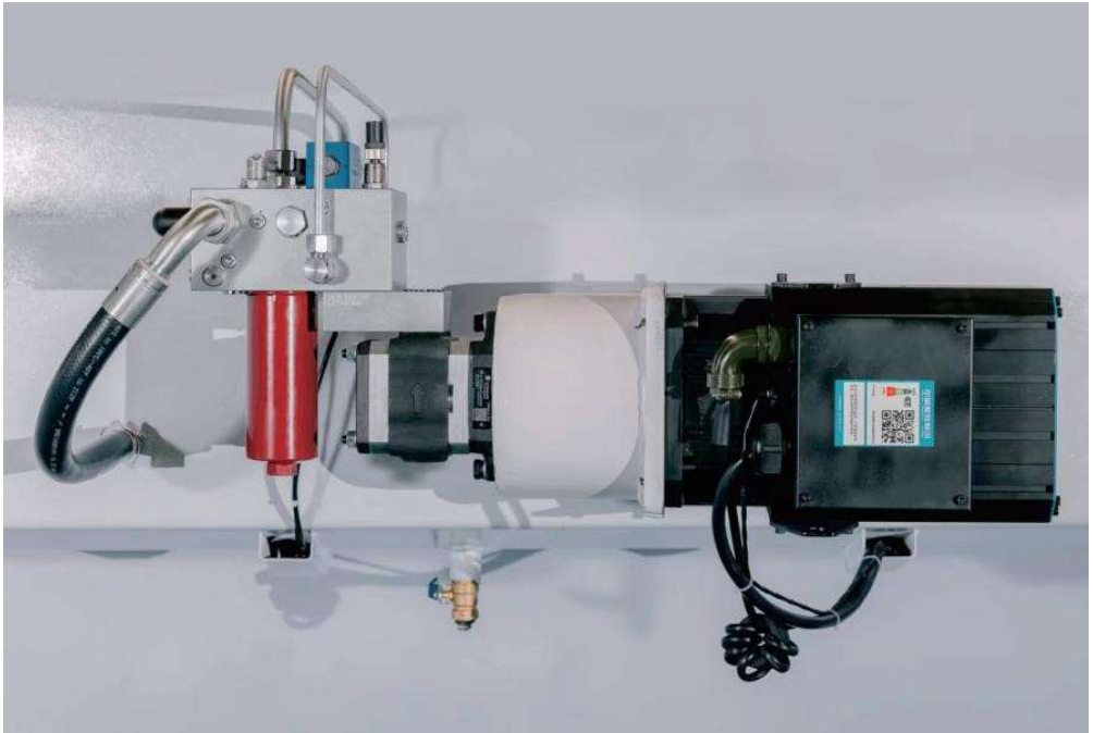 Servohydraulisches Antriebssystem Abkantpresse